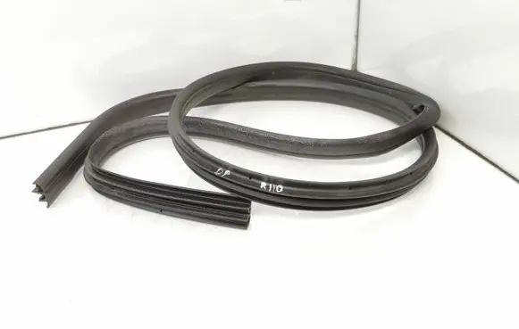 Ford Focus Front door rubber seal