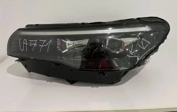 Volkswagen Touran III Headlight/headlamp