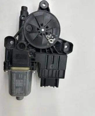 Volkswagen T-Cross Front door window regulator motor 2Q2959882