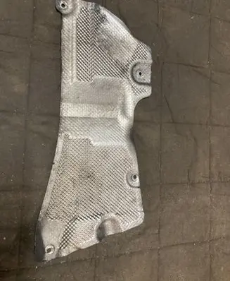 Mercedes-Benz R W251 Heat shield in engine bay A2516820871