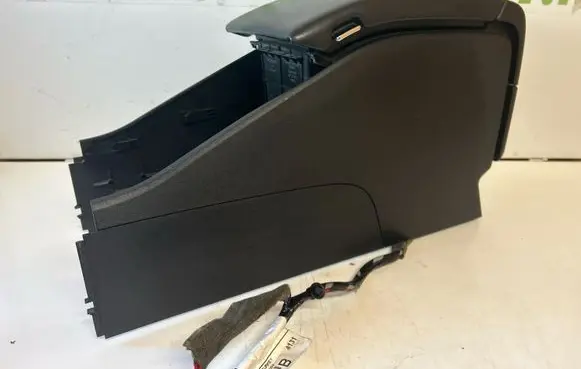 Volvo V70 Armrest 30722553