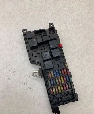 Volvo V70 Fuse module 8637841 010831112329 518323324