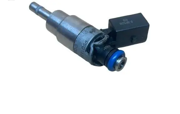 Audi A4 S4 B8 8K Fuel injector 06F906036A 0261500020