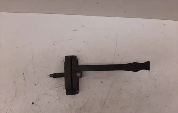 Battery bracket
