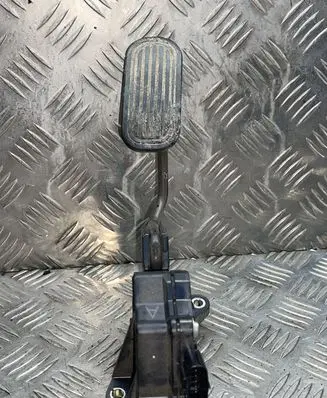Lexus IS 220D-250-350 Accelerator throttle pedal 7811053010