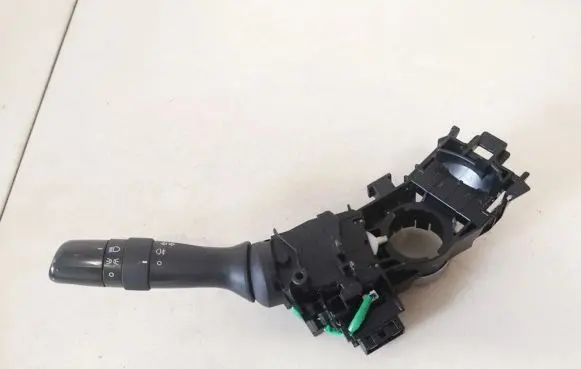 Toyota Verso-S Indicator stalk 173832