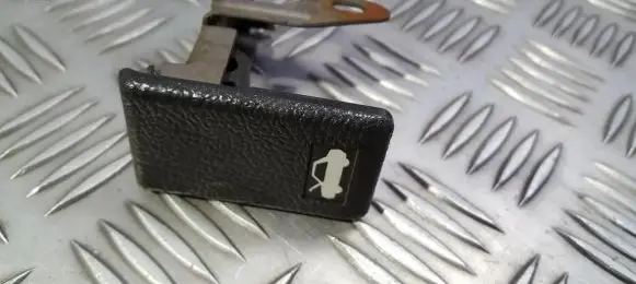 Honda Insight Engine bonnet (hood) release handle
