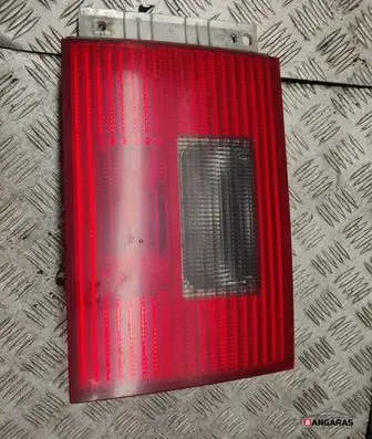 Tailgate rear/tail lights
