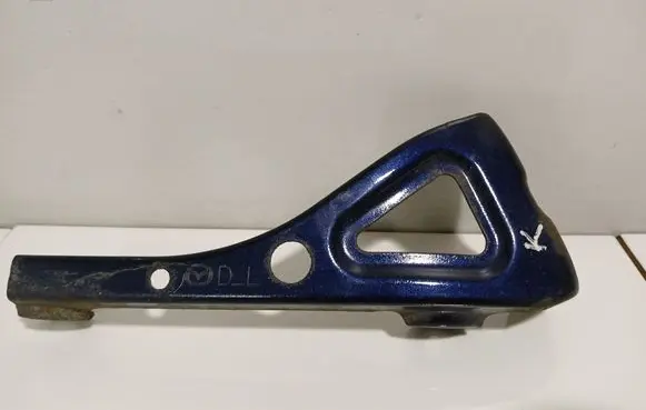 Mazda 6 Fender mounting bracket