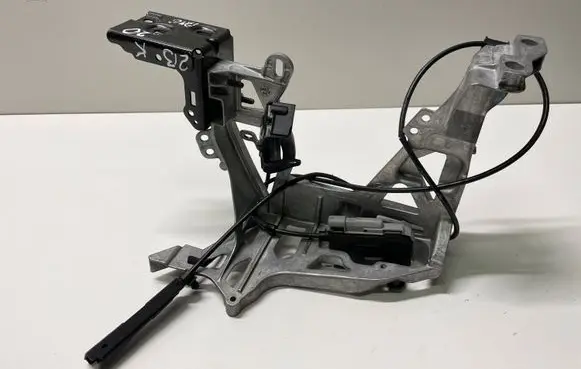 Mercedes-Benz E AMG W213 Side radiator support slam panel A2056221600