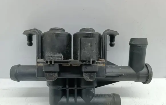 BMW 5 F10 F11 Coolant heater control valve 64119119164 9119164 1147412200