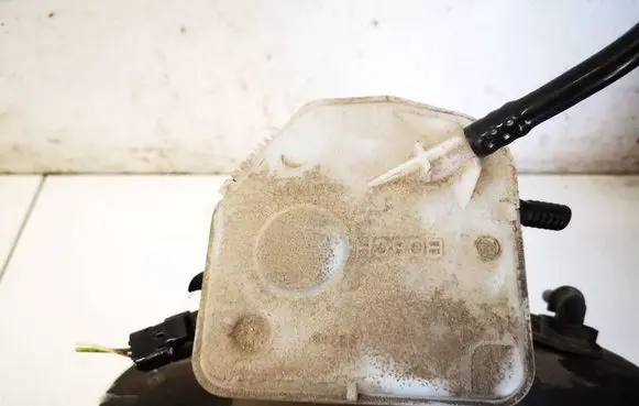 Citroen C4 I Brake fluid reservoir 0204051007