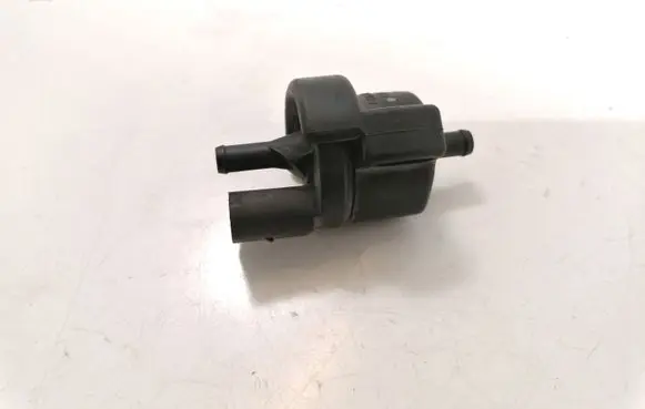 Audi A6 S6 C5 4B Vacuum valve 058133459