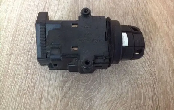 BMW 3 E90 E91 Ignition lock 10862510 695472214