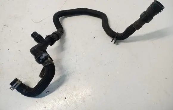 Peugeot 3008 II Engine coolant pipe/hose 9821927280