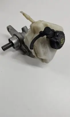 Audi Q7 4L Master brake cylinder