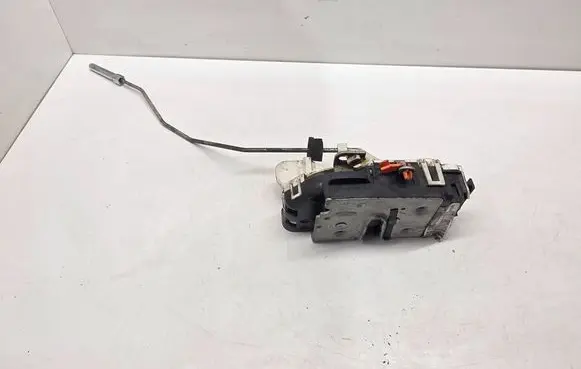 Chrysler Voyager Front door lock P04589417AE 04589417AE