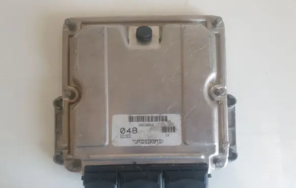 Volvo S40, V40 Engine control unit/module 0281010441