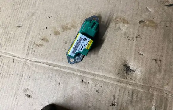 BMW 5 E39 Airbag deployment crash/impact sensor 65776900728 Z2T0J11A177 MRSA3AWP