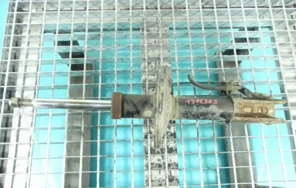 Toyota Avensis T220 Front shock absorber/damper IMPRK1302323