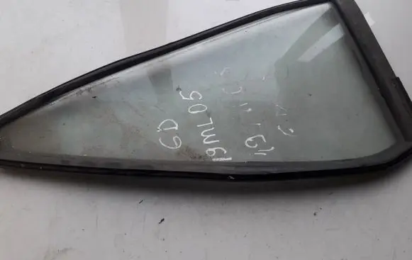 Mitsubishi Lancer Rear vent window glass 