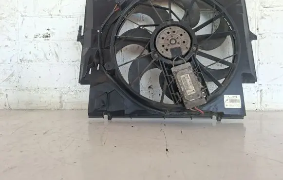 BMW 1 E81 E87 Electric radiator cooling fan 0130303941 7801993 3213261