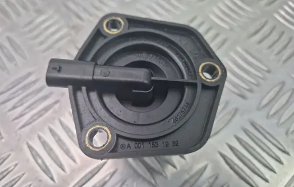 Mercedes-Benz A W176 Oil level dip stick A0011531932