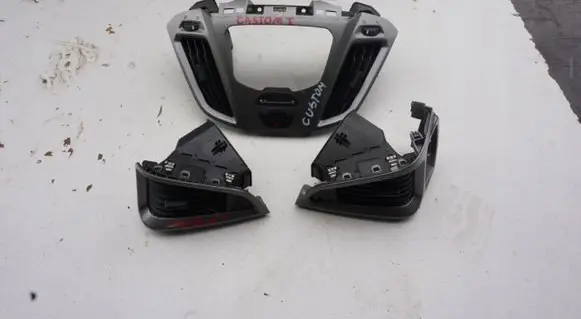 Steering wheel buttons/switches