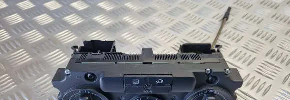 Volkswagen Golf V Climate control unit 00041455 53701 983173C