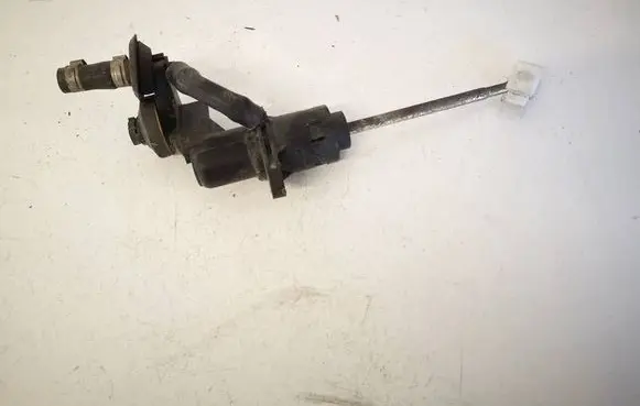 Volkswagen PASSAT B5.5 Clutch master cylinder 8E2721401C