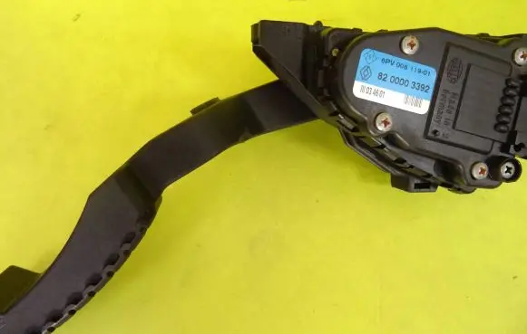 Renault Laguna II Accelerator throttle pedal 8200003392