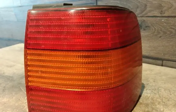 Volkswagen PASSAT B4 Rear/tail lights