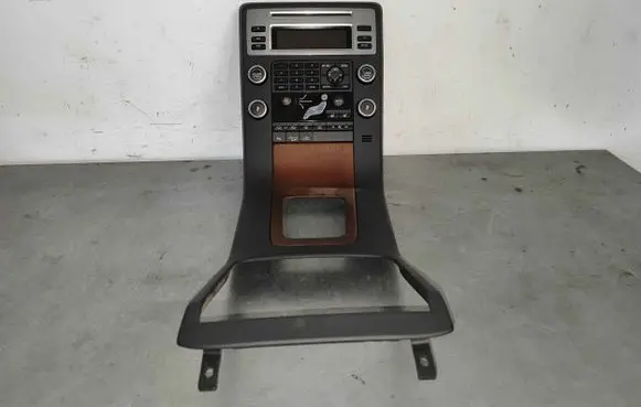 Volvo V70 Center console 1656814