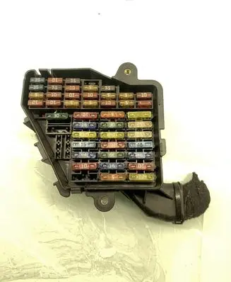 Audi A3 S3 8L Fuse module 5035179