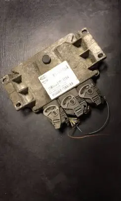 Peugeot 807 Engine control unit/module 9652399880