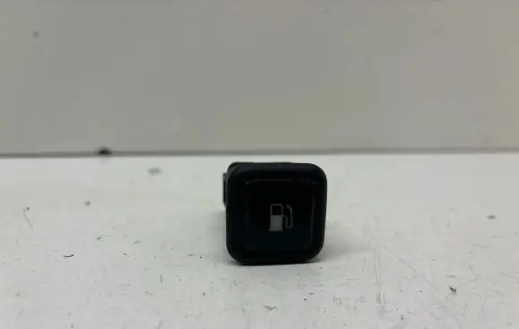 Volkswagen Bora Fuel tank opening switch 3B0959833A