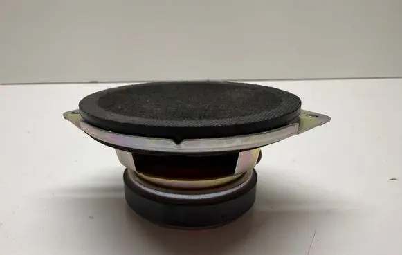 Ram 1500 DT Front door speaker 68423513AA 26777AA
