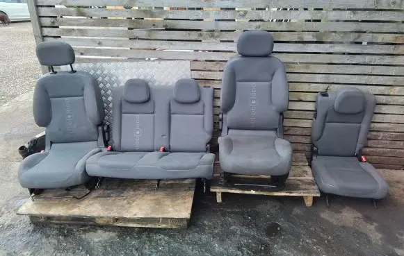 Seat set