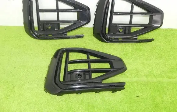 Volkswagen Touareg III Front bumper lower grill 760853666K