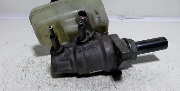 Lexus GS 300 350 430 450H Master brake cylinder
