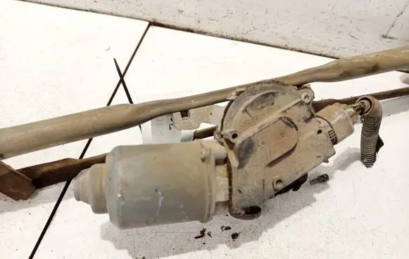 Subaru Forester SH Wiper motor
