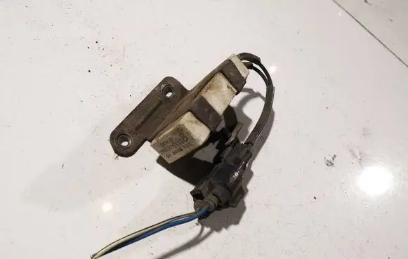 Toyota Yaris Coolant fan relay 2468106110b 246810-6110b