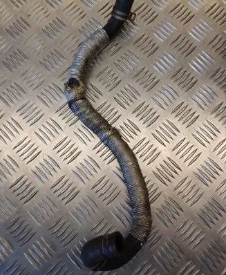 Coolant pipe/hose