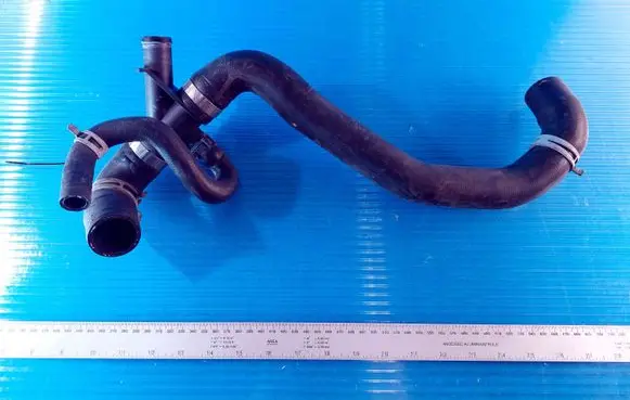 Ford Transit Engine coolant pipe/hose 922318