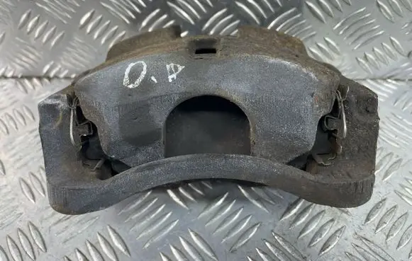 Nissan Qashqai Front brake caliper 5758