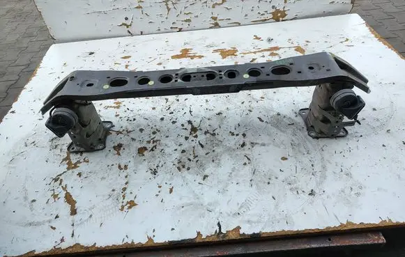Ford Focus Front bumper support beam 