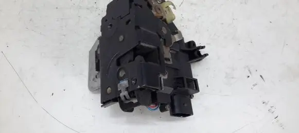Audi A6 S6 C5 4B Front door lock 4B1837015G