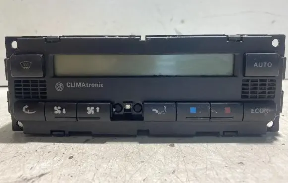 Volkswagen PASSAT B5.5 Climate control unit