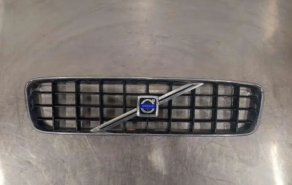 Volvo XC90 Front grill 8620641