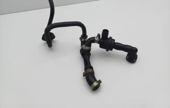 Audi A4 S4 B5 8D Vacuum line/pipe/hose 078133783M 058133753B 078133783L